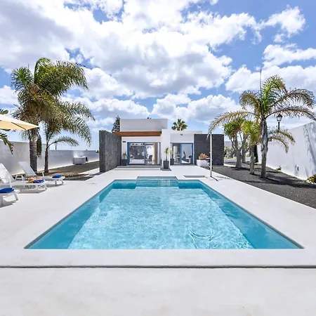 Villa Julia By Villalia