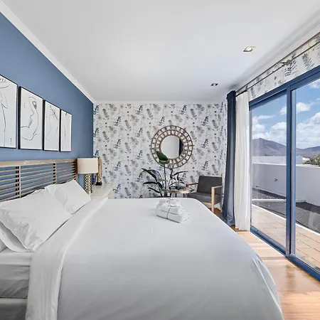 Julia By Villalia Βίλα *