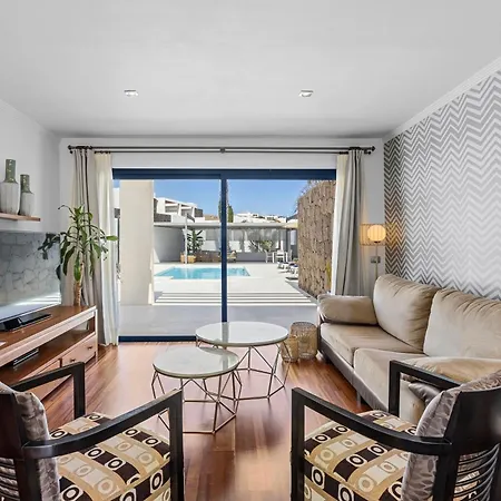 Julia By Villalia Βίλα Πλάγια Μπλάνκα